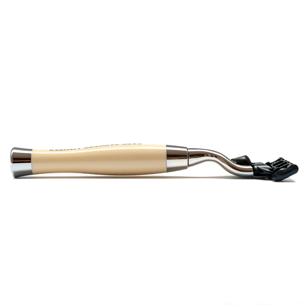 Brijač, Captain Fawcett